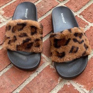 Bamboo Leopard Print Faux Fur Ladies Slides